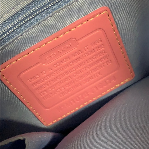 Coach Sold! - Picture 4 of 4